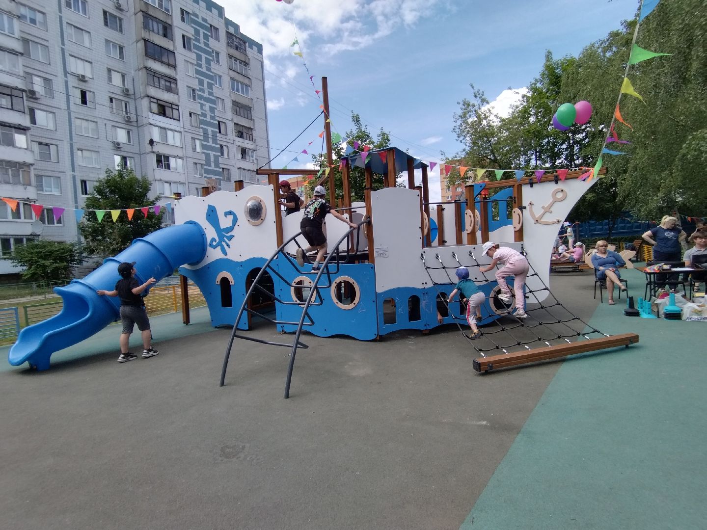 Губернаторская игровая площадка, детская площадка, Мытищи, Пироговский