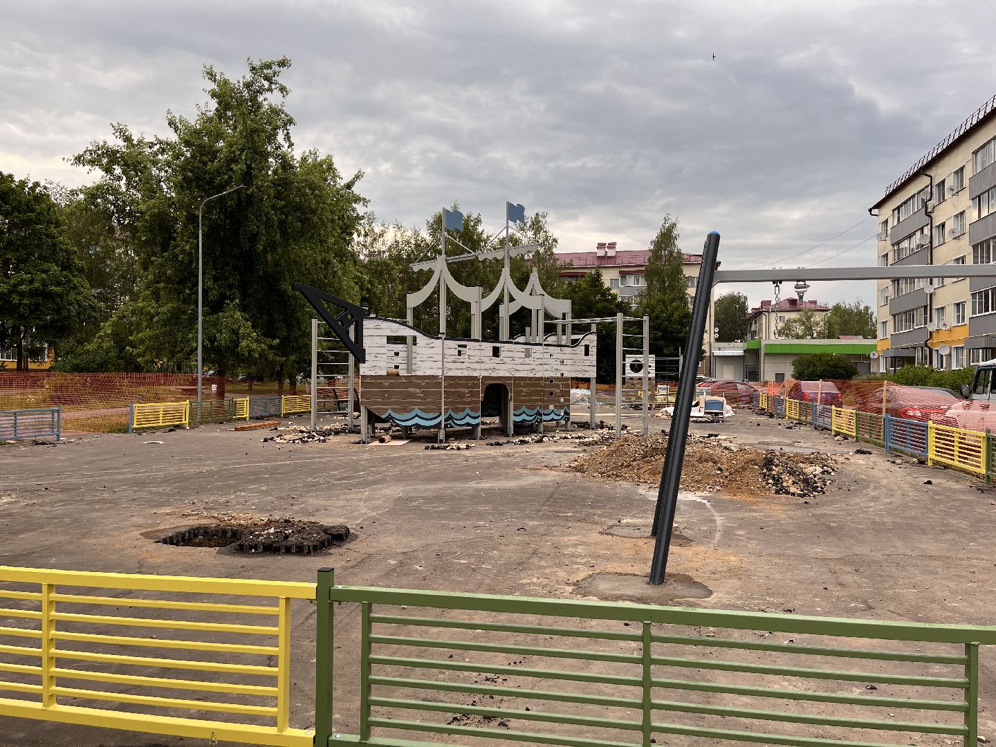 Шаховская, детские площадки, дети, двор