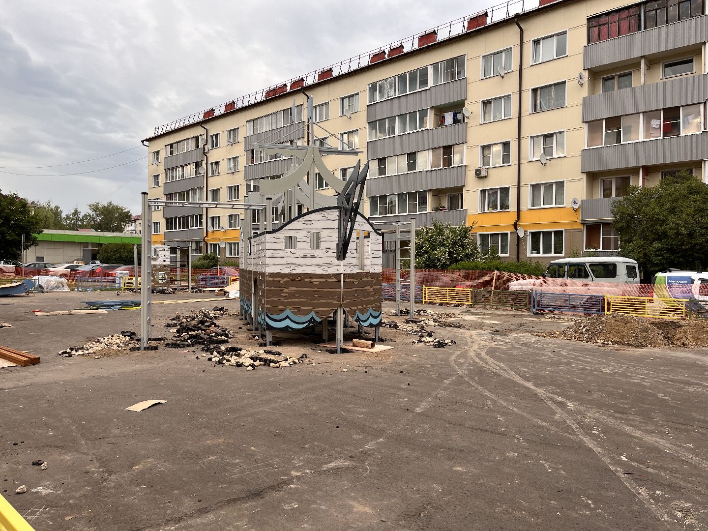 Шаховская, детские площадки, дети, двор