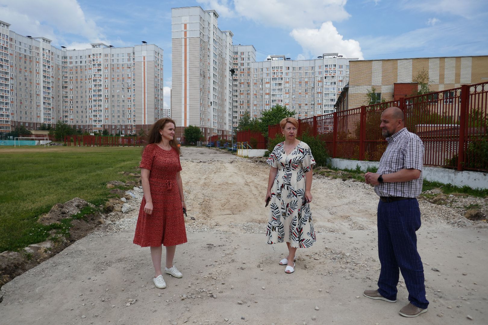 Подольск, стадион, покрытие, гимназия, реконструкция