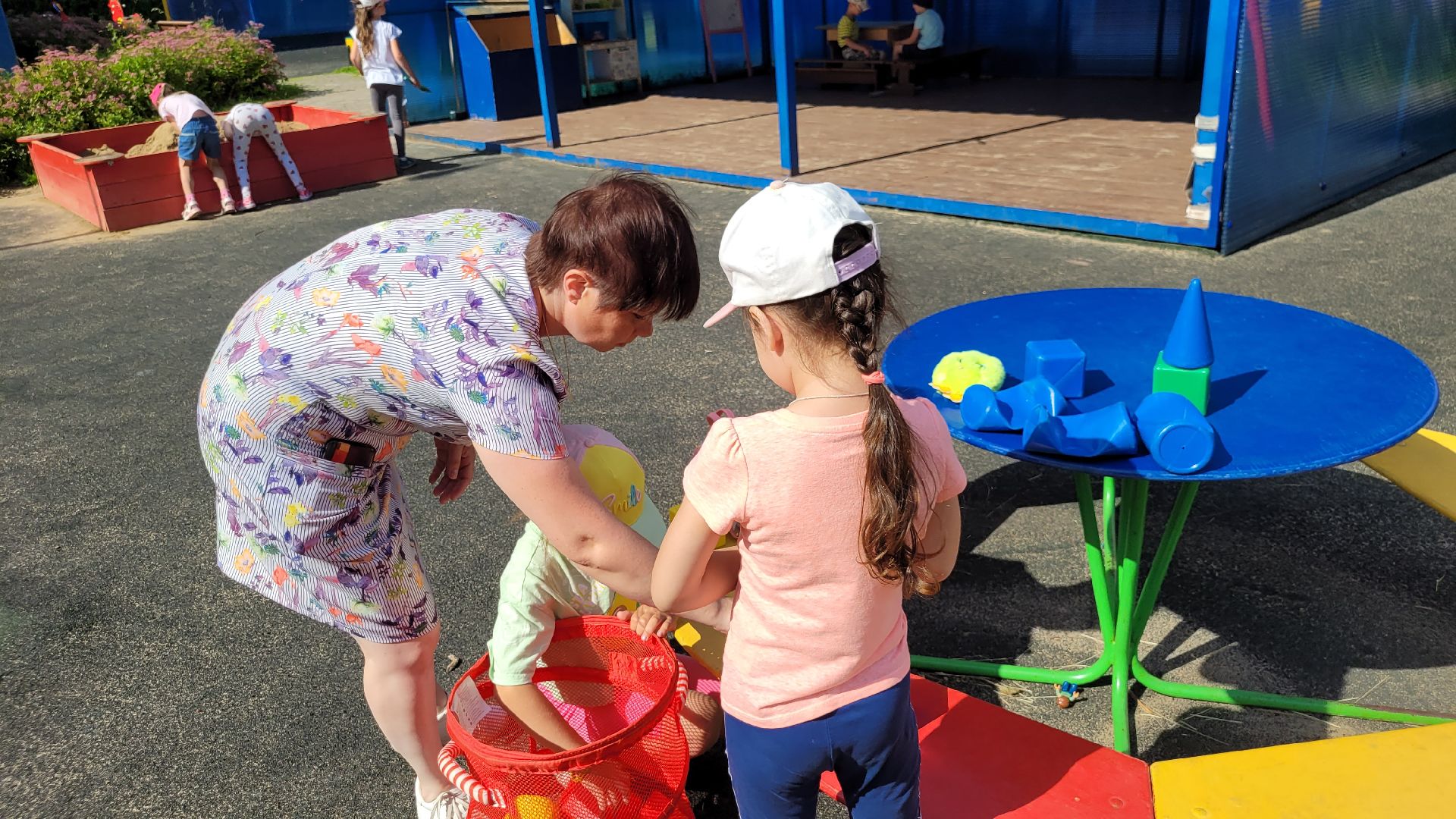 сертификат; видное; воспитатель; социальная поддержка