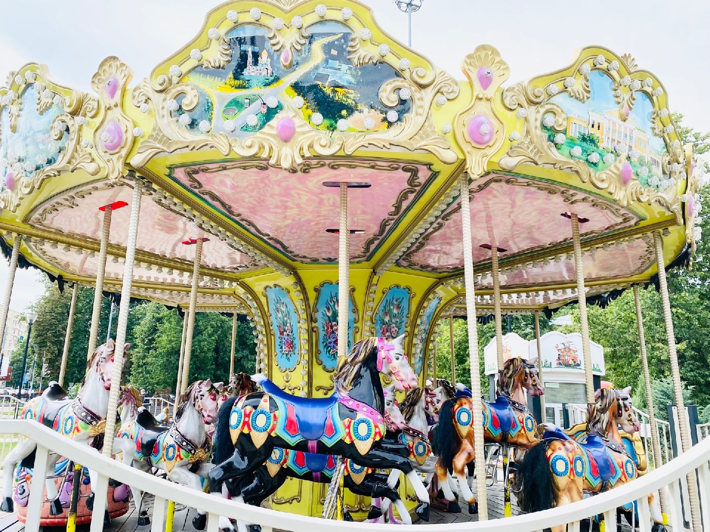 Домодедово, детский сквер, карусель