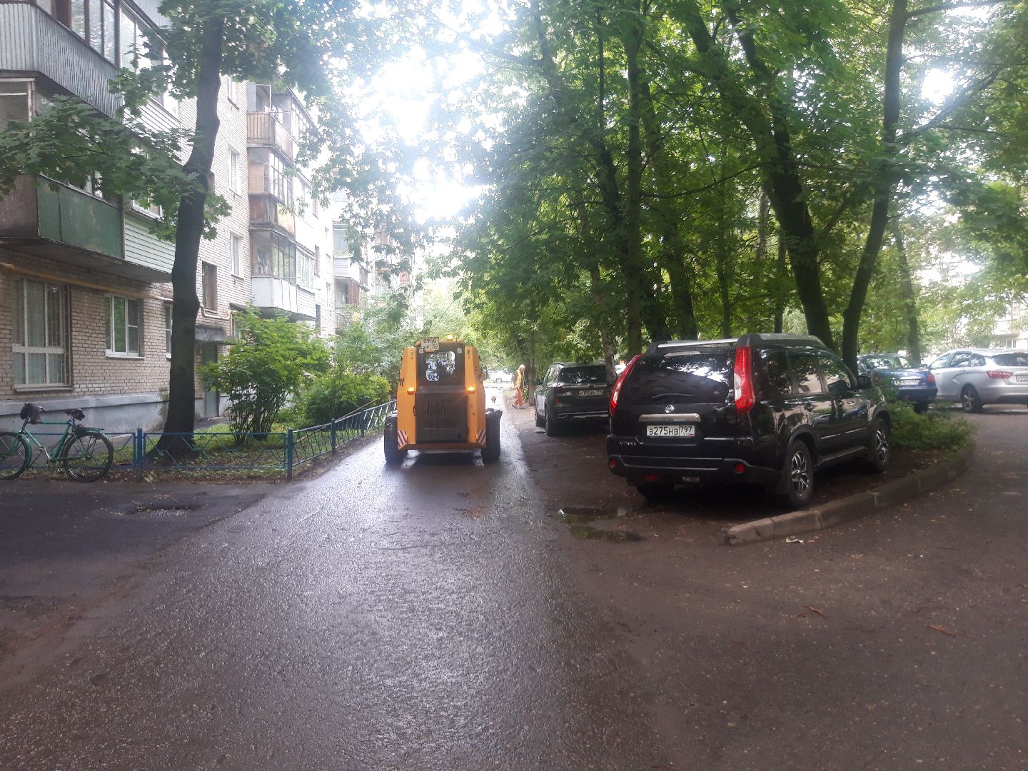 двор, доброе дело, дождь,