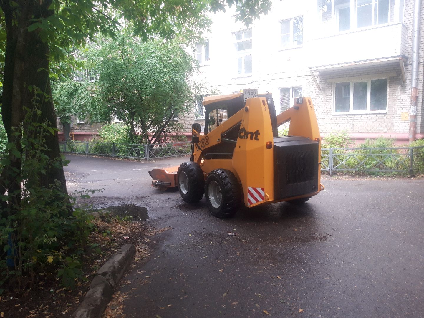 двор, доброе дело, дождь,