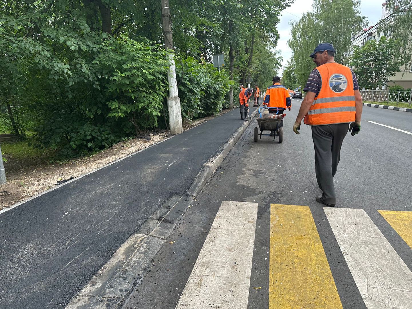 Новая дорога, ремонт дороги, уложили асфальт, сеть тротуаров, Наро-Фоминск