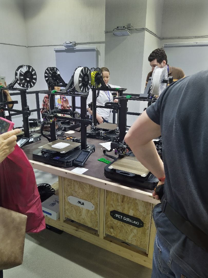 Долгопрудный, Физтех, инженеры, фабрика, станок, беспилотник