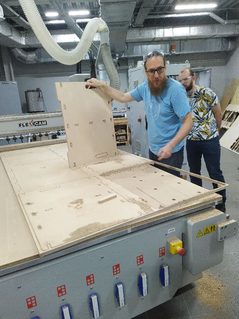 Долгопрудный, Физтех, инженеры, фабрика, станок, беспилотник