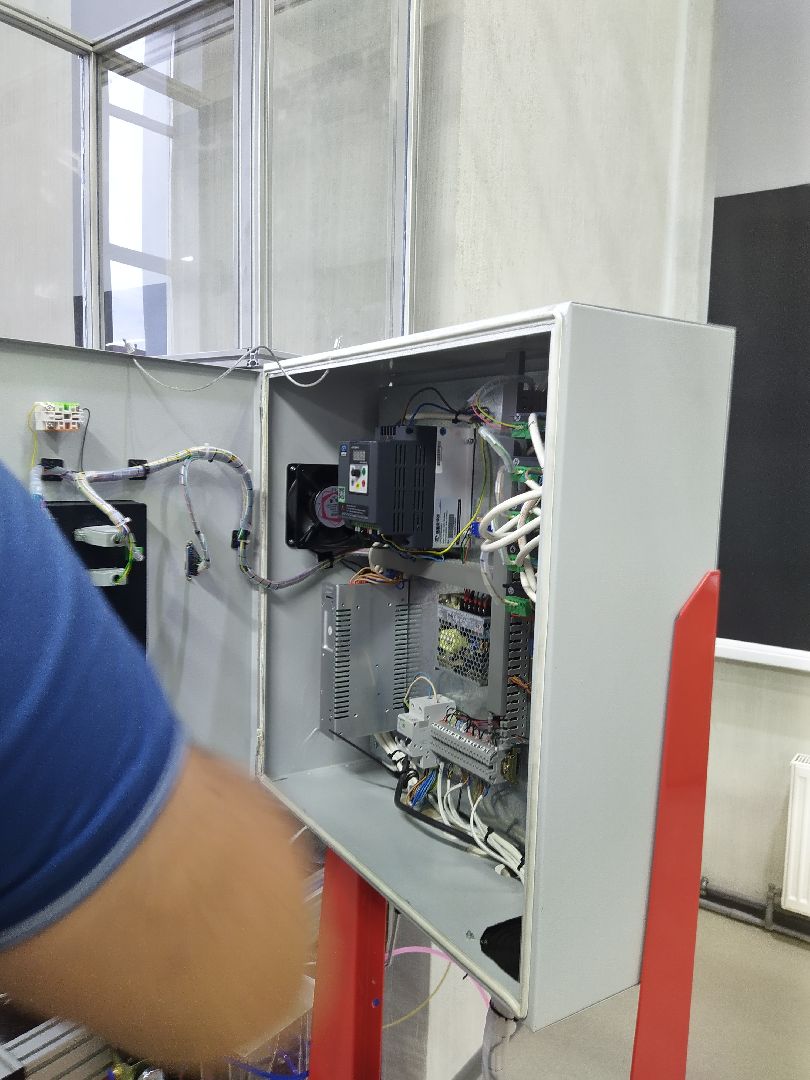 Долгопрудный, Физтех, инженеры, фабрика, станок, беспилотник