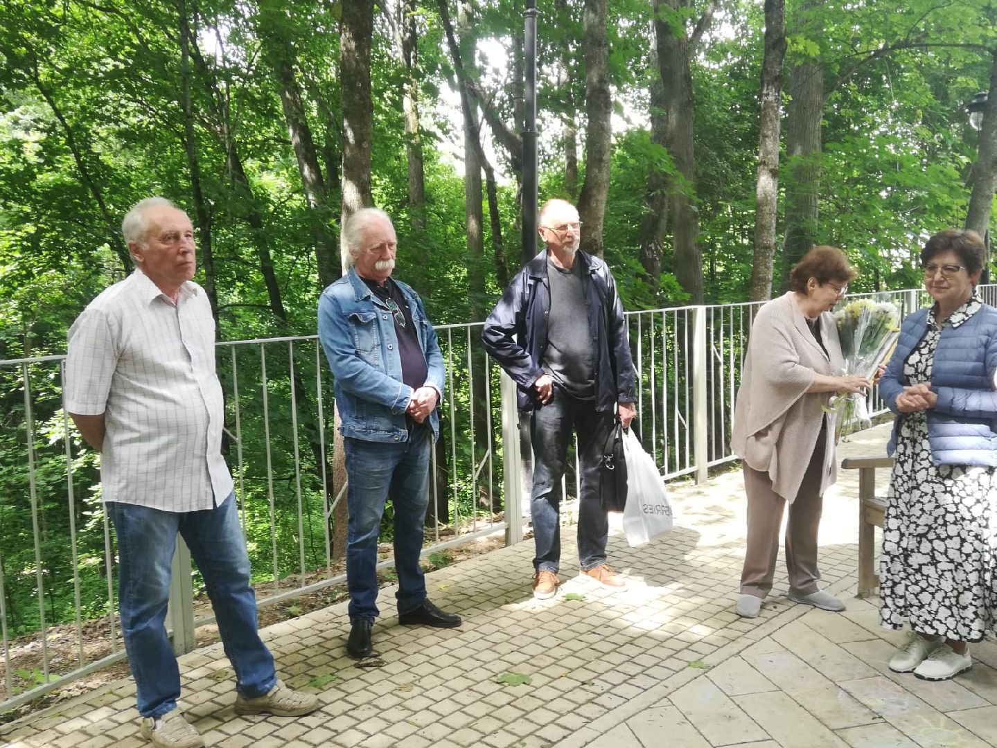 Звенигород, бардовский поход, туризм, шиховская гитара