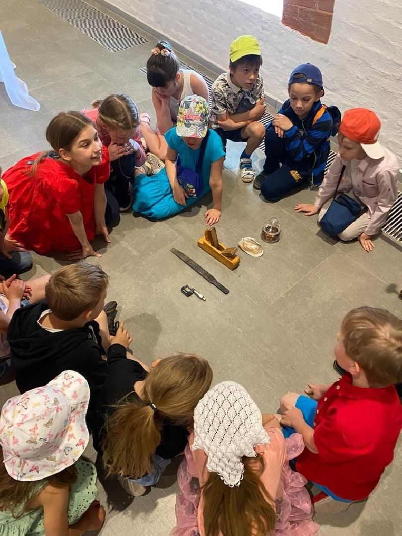 Звенигород, бардовский поход, туризм, шиховская гитара