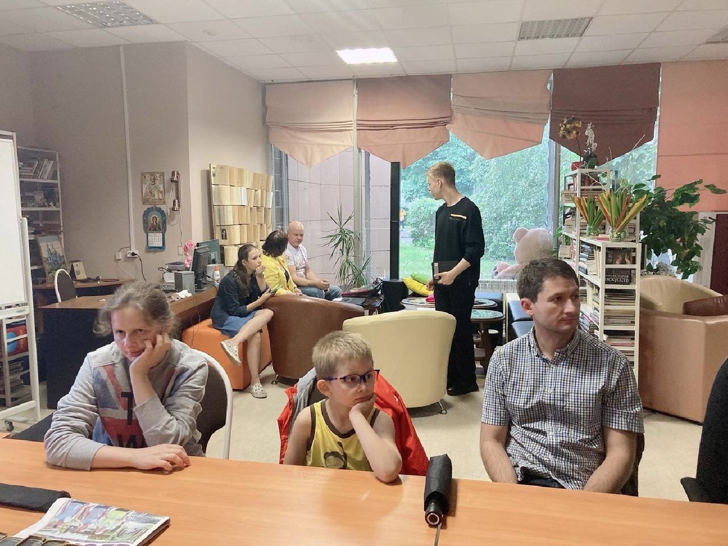 эмоции; родители; дети; видное; курс