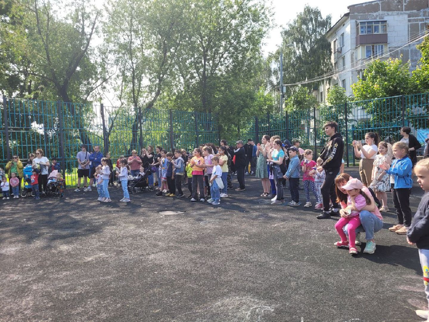 дети; конкурс; улыбки; подарки