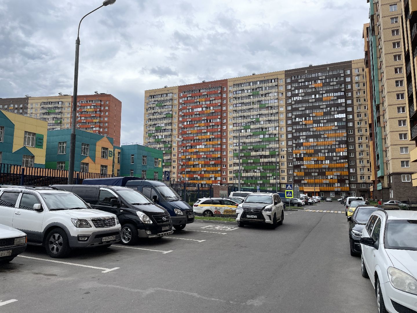 Мусор, двор, автомобиль, Добродел, жалоба