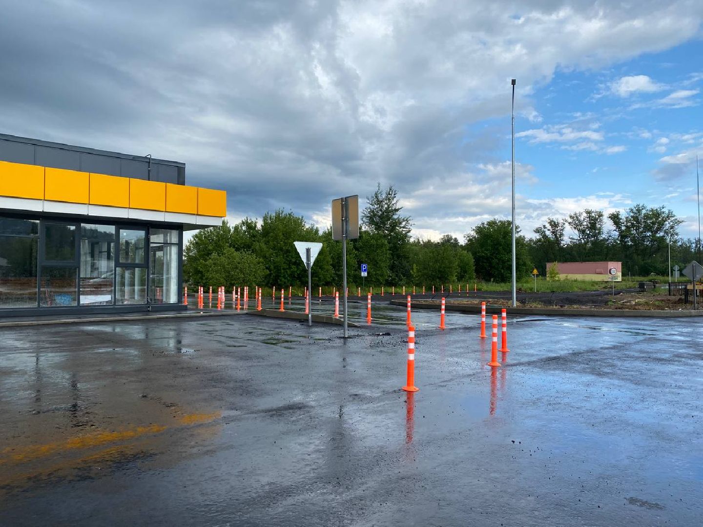 Чехов, строительство, торговля, парковка, жители, микройрайон