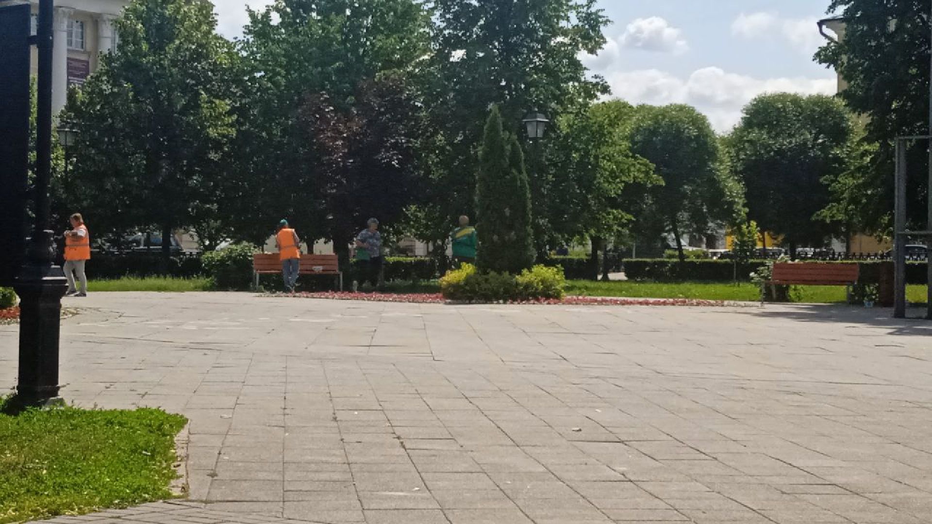 Коломна, лавочки, сквер