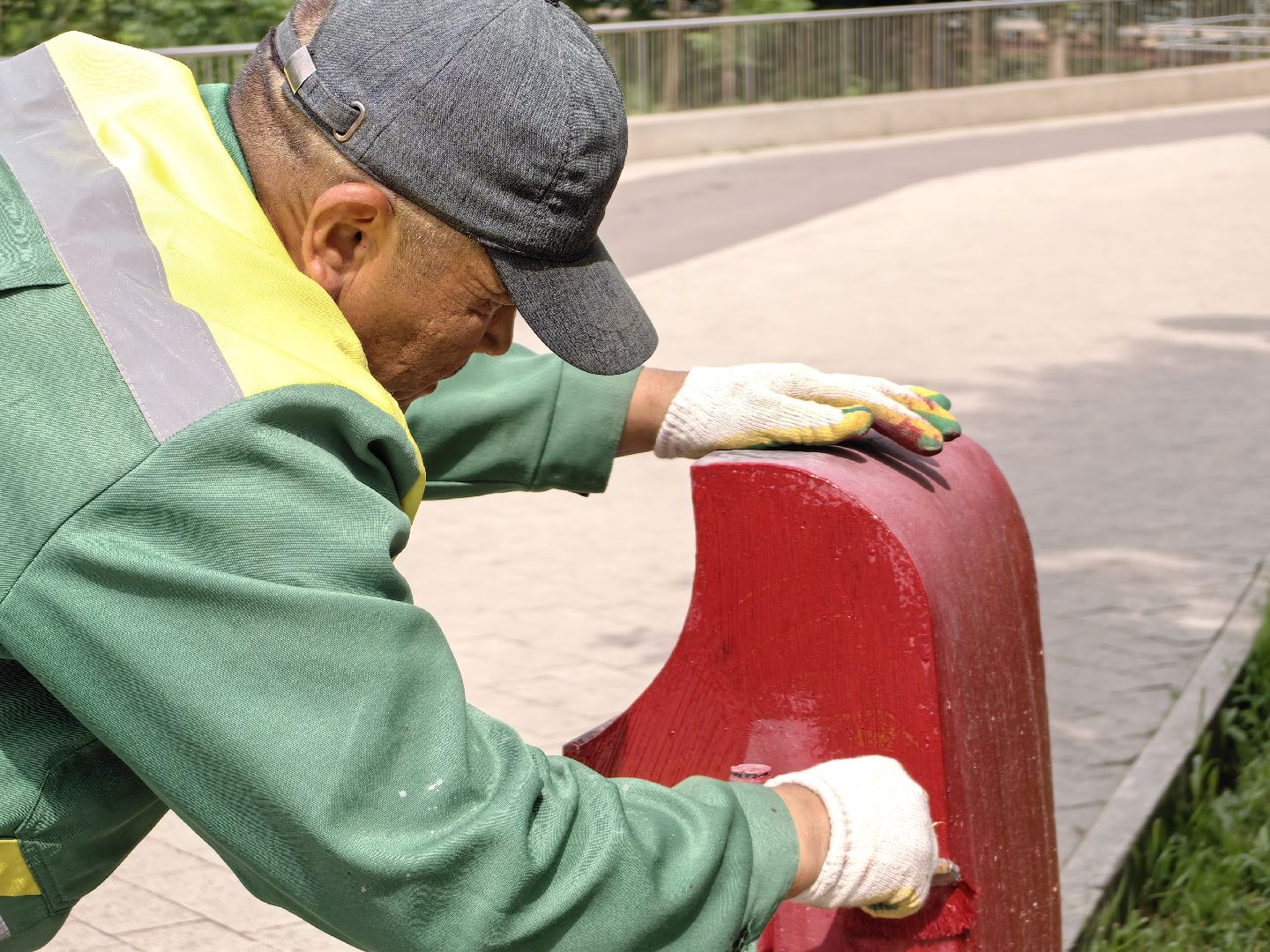 Урны, уборка, покраска, благоустройство
