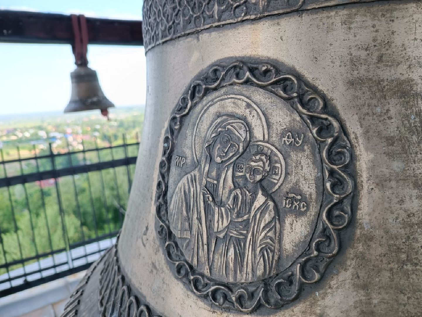 Можайск, Можайский городской округ, Подмосковье, религия, православие, храм, звонарь, колокольня, колокольный звон, вера, ангелы