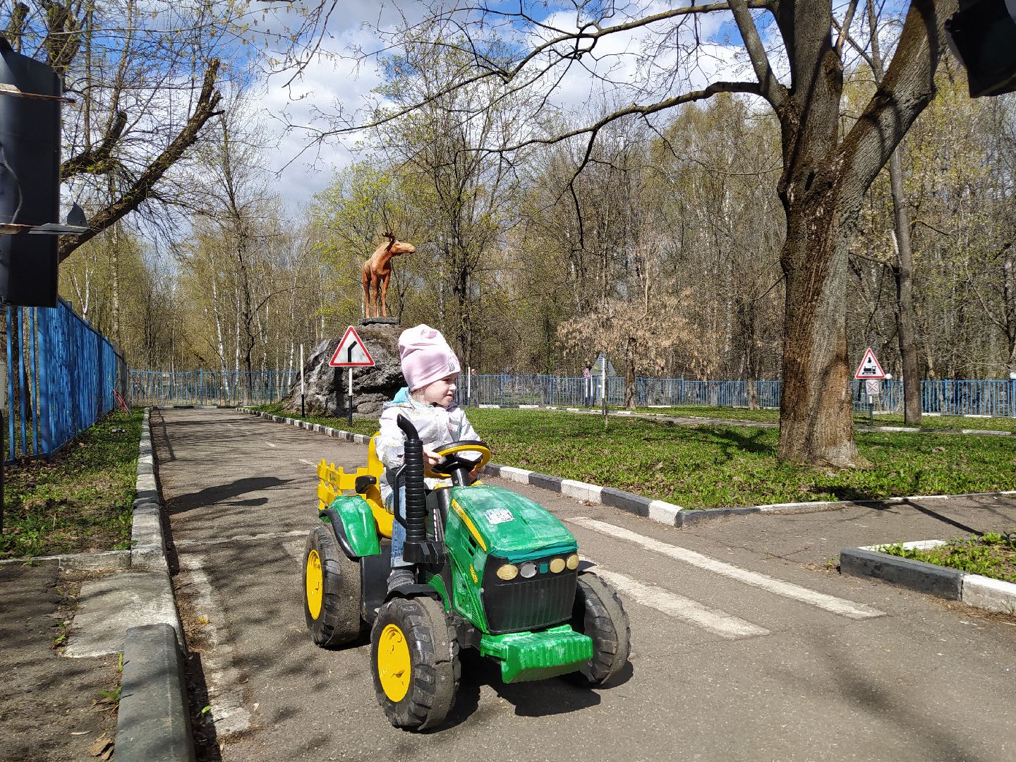 Автогородок, машины, дорога, светофор, зебра, парк