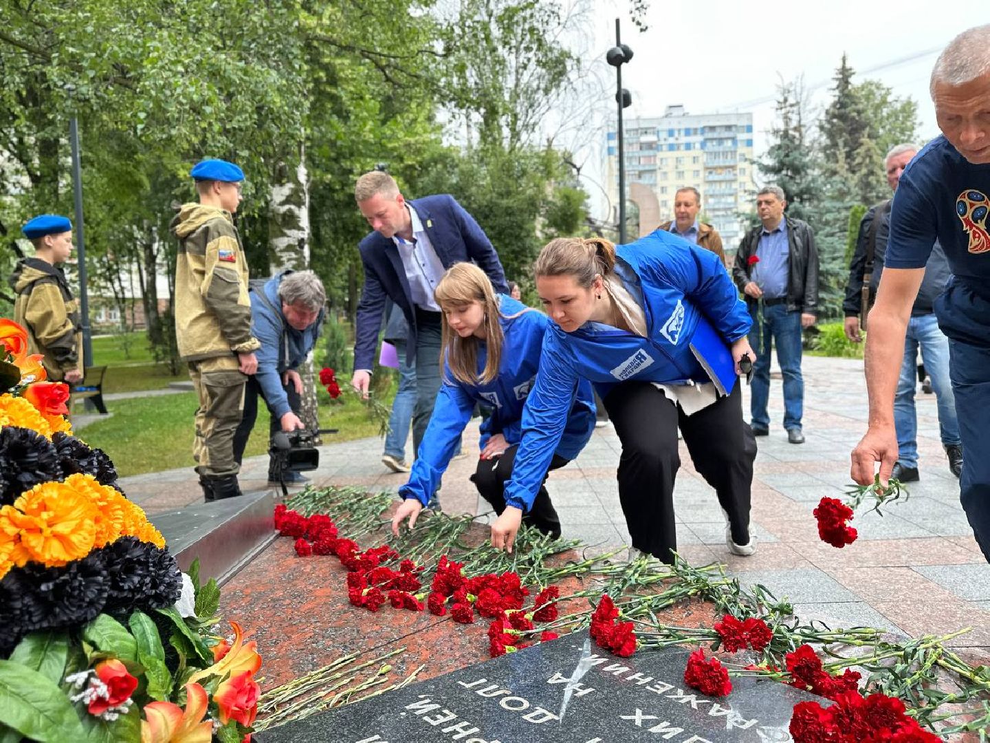 память; воины; видное;