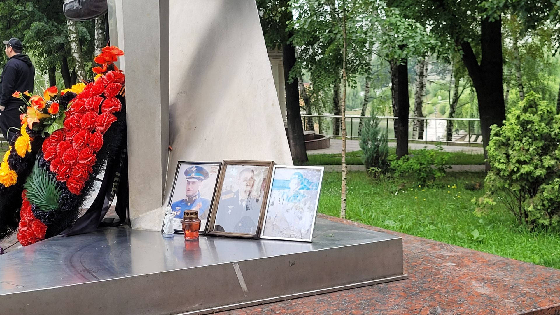 память; воины; видное;