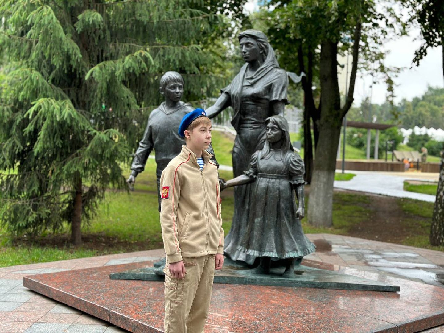 память; воины; видное;