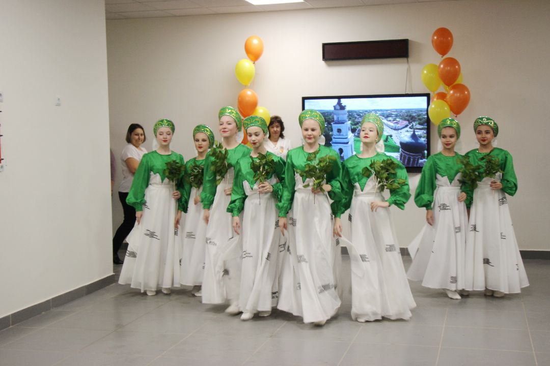 Лобня, города