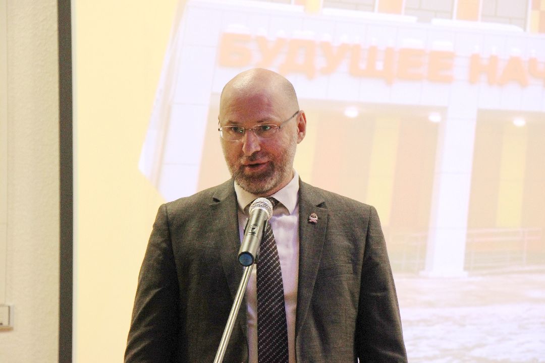 Лобня, города