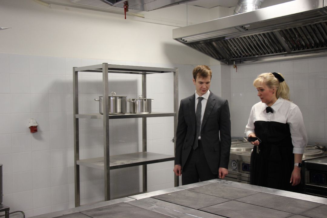 Лобня, города