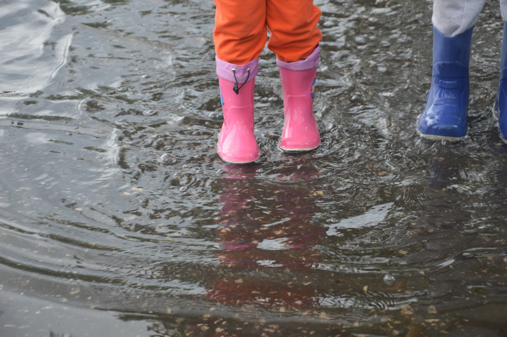 #Шатура, #дождь, #лужи, #дети, #дети_играют