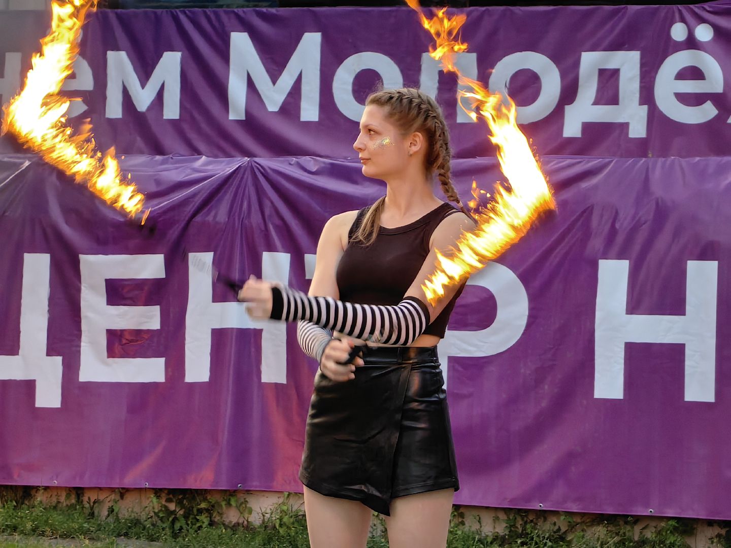 Шоу, артист, сцена, огнемёт, огонь