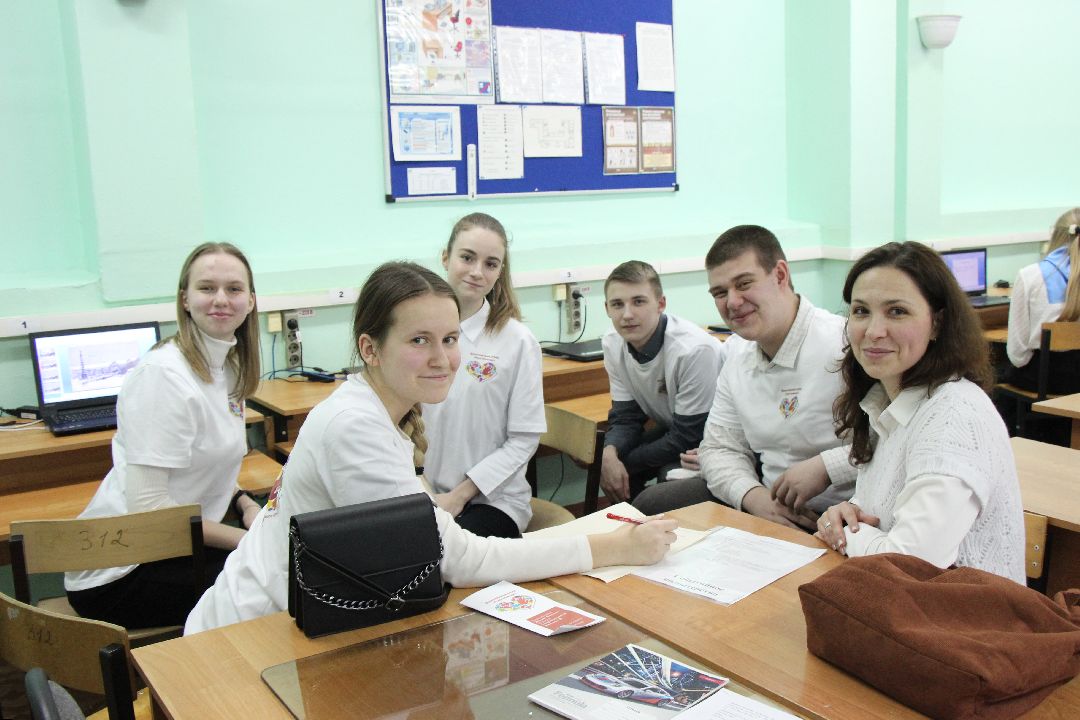 Лобня, города