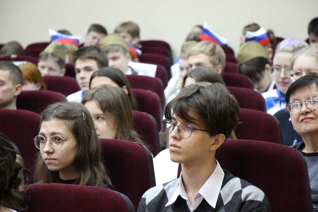 Лобня, города