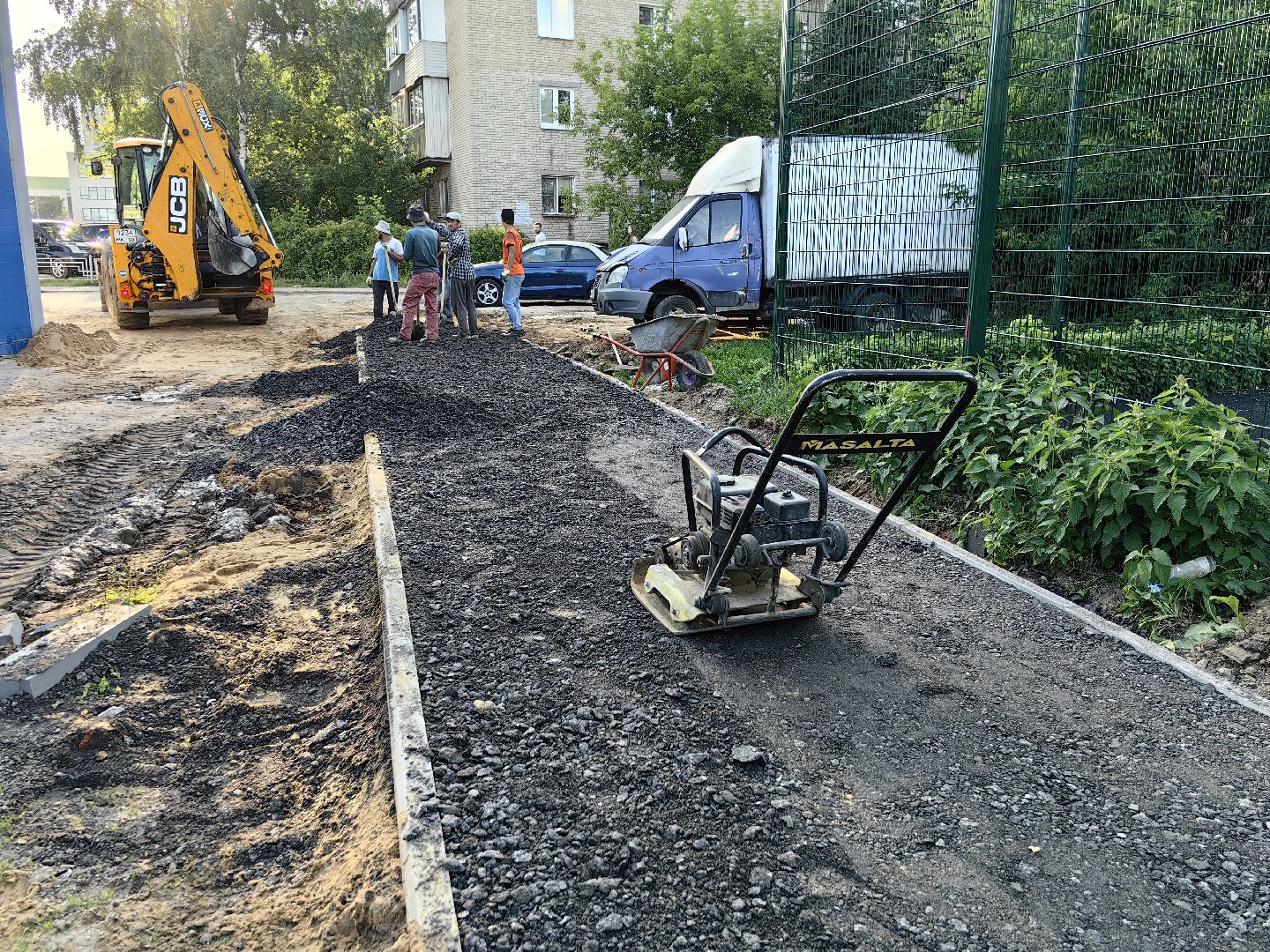 Бордюр, тротуар, асфальт, благоустройство