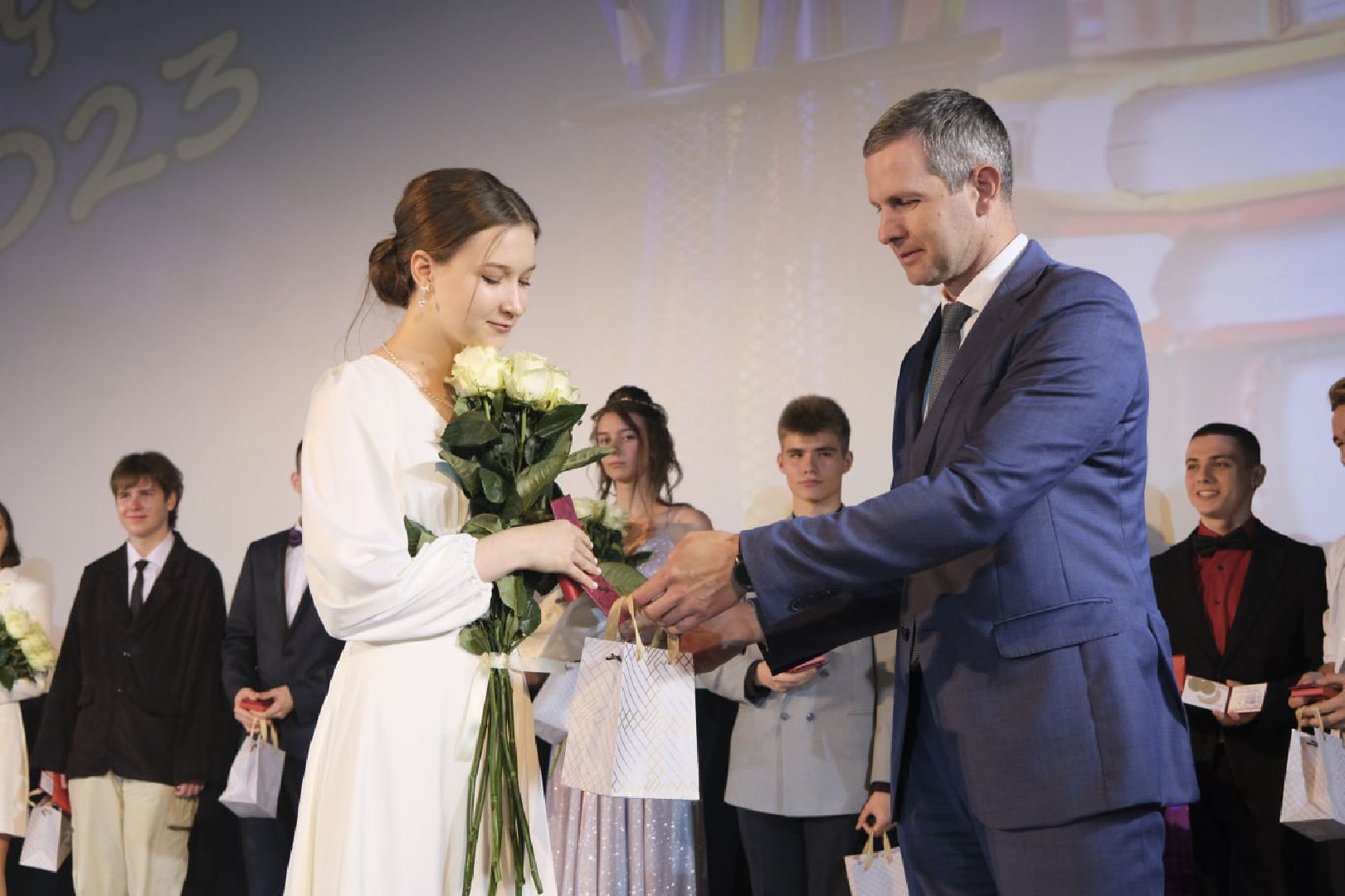 Пущино, выпускной, образование