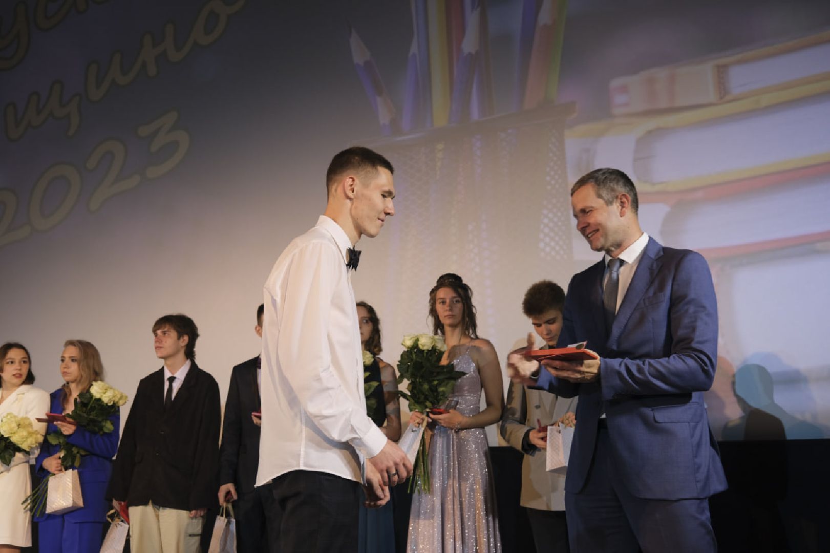 Пущино, выпускной, образование