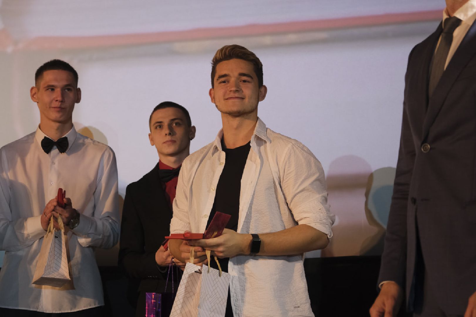 Пущино, выпускной, образование