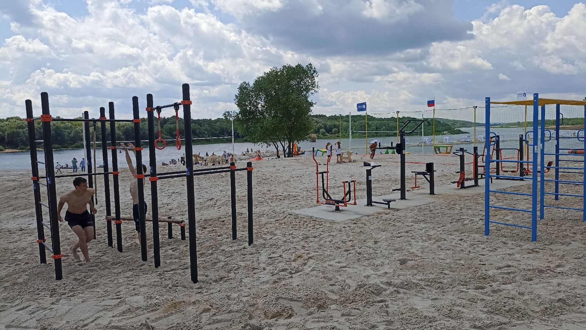 Серпухов, Подмосковье, воркаут, спорт, пляж на Оке, гимнастика, тренажеры, турники