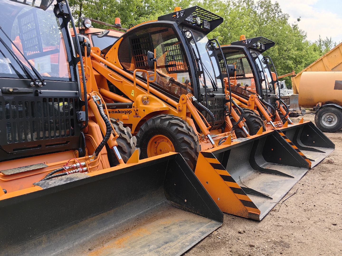 Техника, мини-погрузчик, парк, уборка