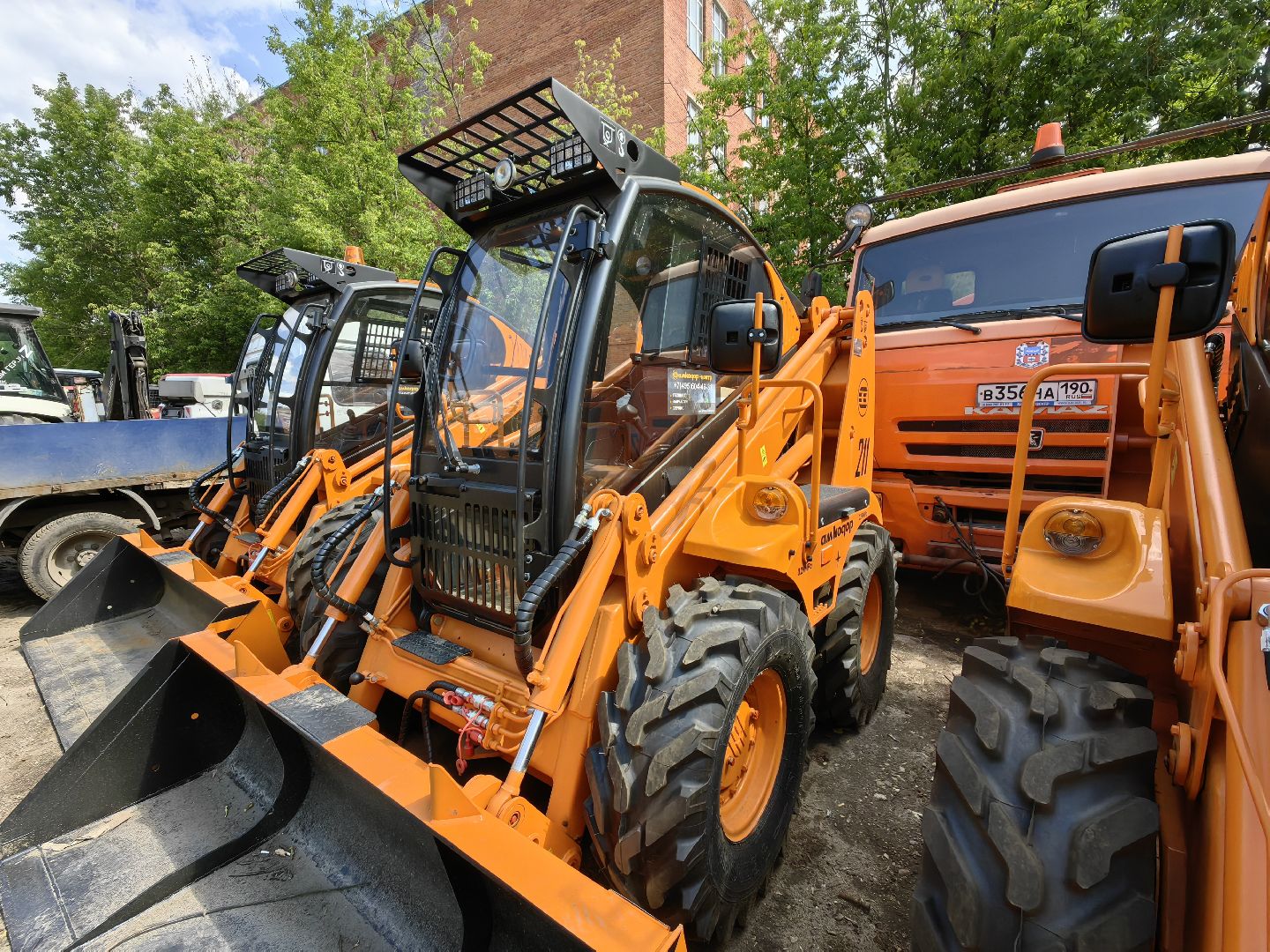 Техника, мини-погрузчик, парк, уборка