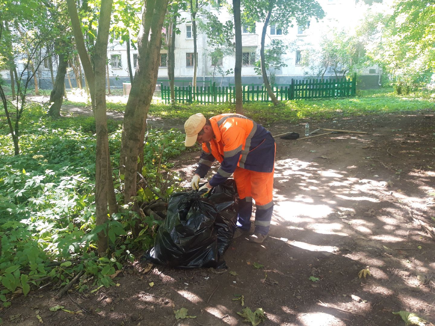 доброе дело, выходи во двор, двор,