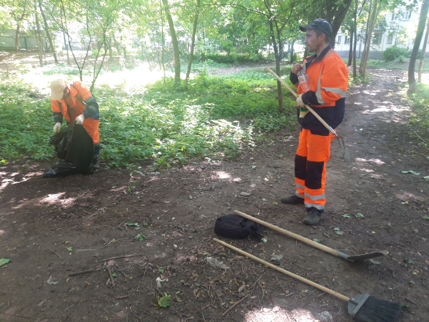 доброе дело, выходи во двор, двор,