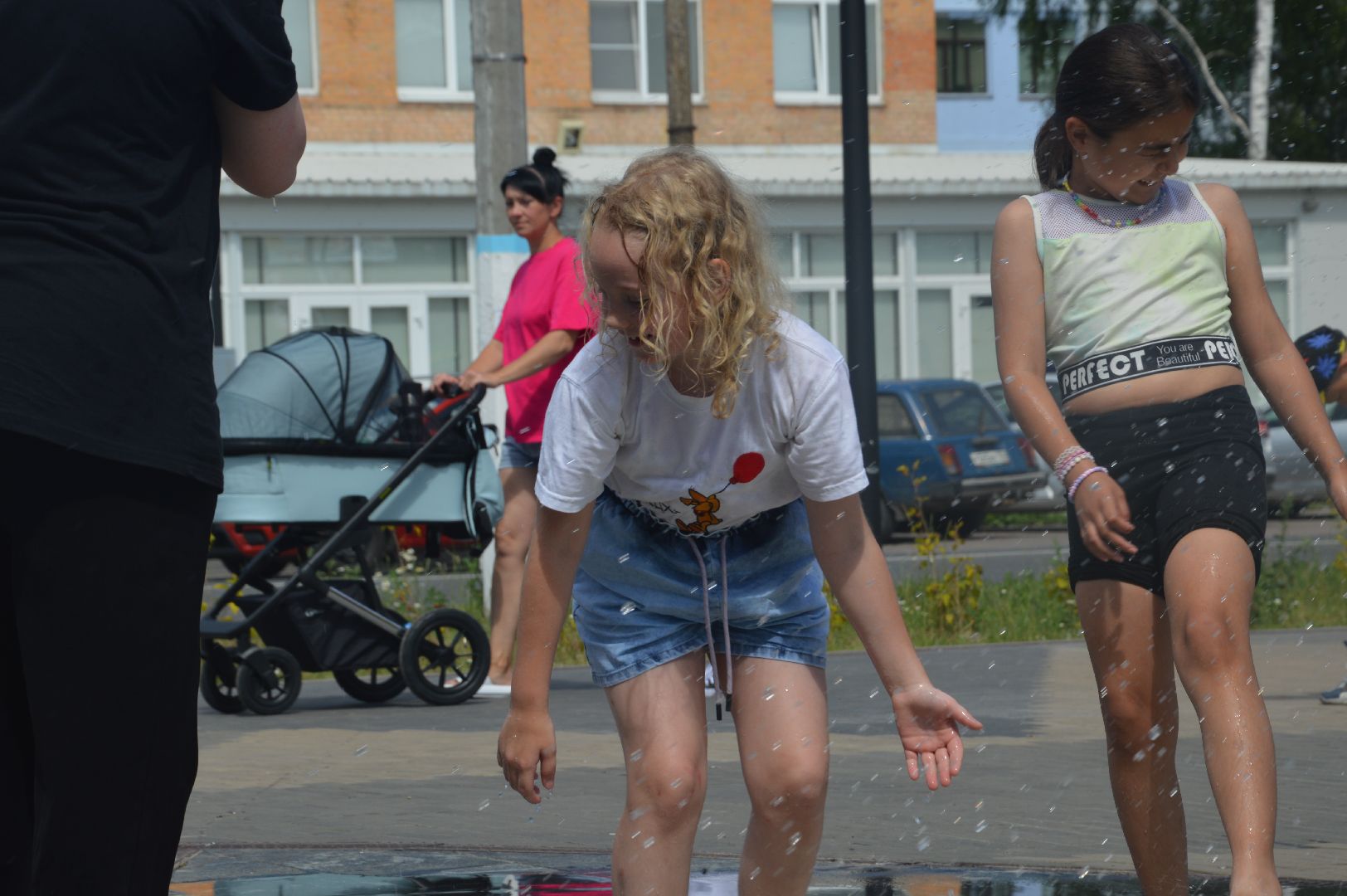 Шатура, фонтан, дети, играют