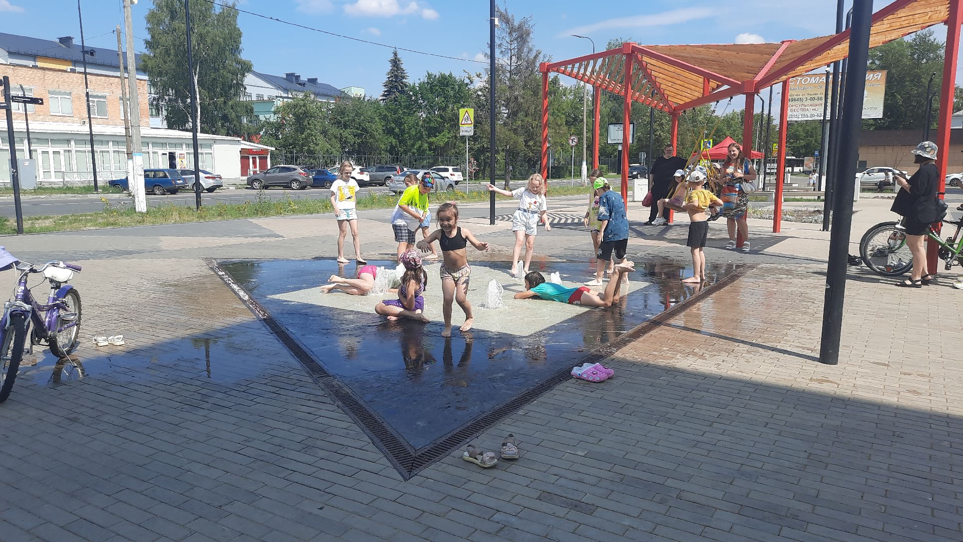 Шатура, фонтан, дети, играют