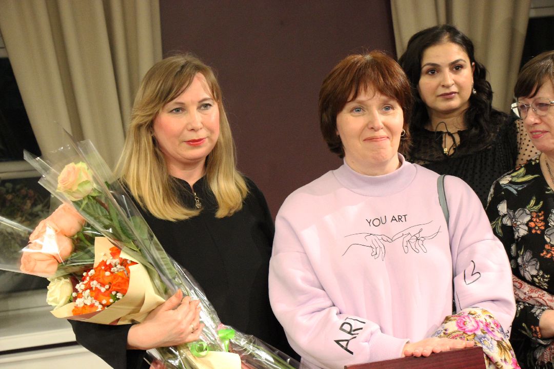 Лобня, города