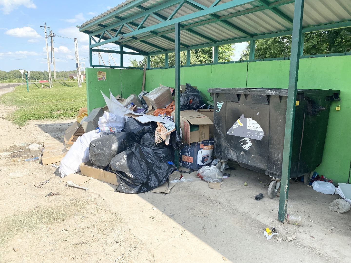 Домодедово, контейнерная площадка, просьба жителей, строительный мусор, крупногабаритный мусор, сортировка отходов, информационные таблички