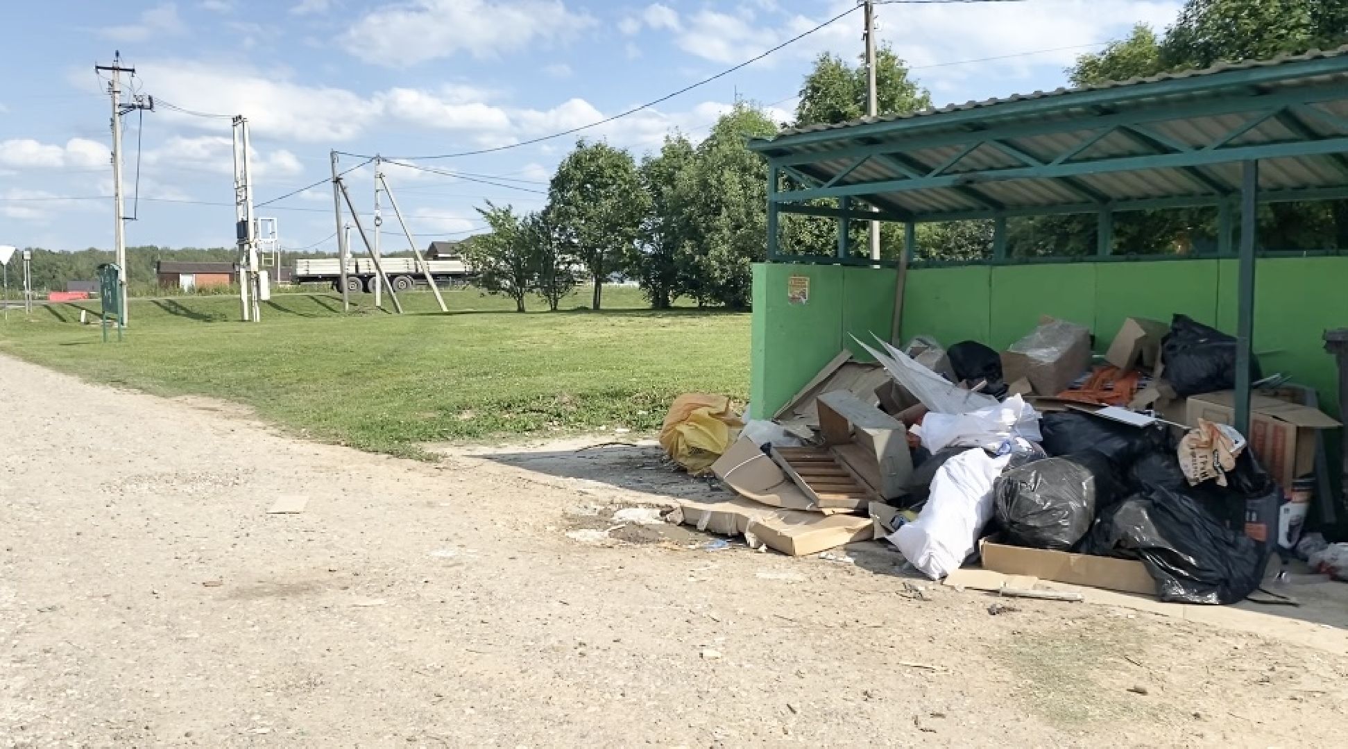 Домодедово, контейнерная площадка, просьба жителей, строительный мусор, крупногабаритный мусор, сортировка отходов, информационные таблички