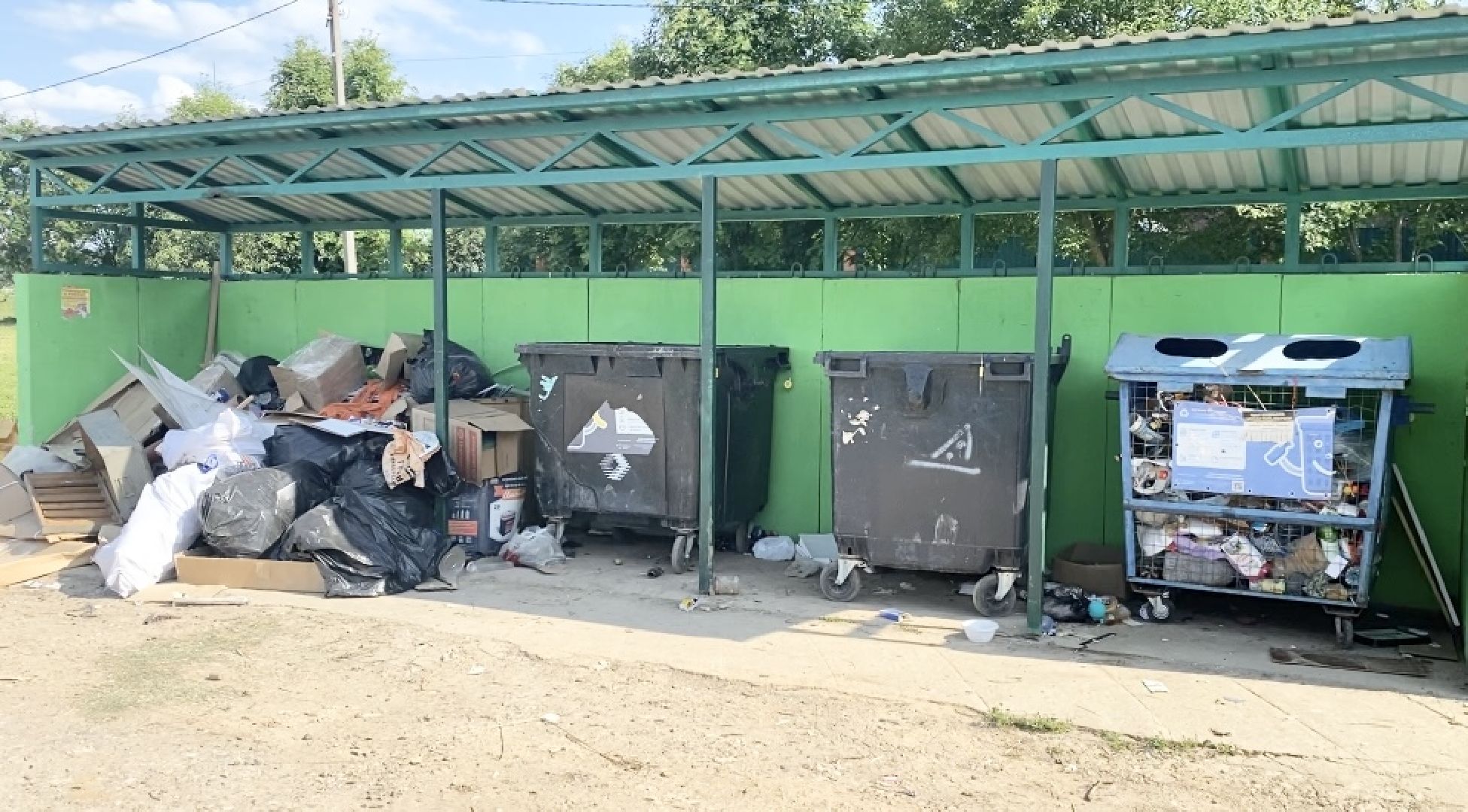 Домодедово, контейнерная площадка, просьба жителей, строительный мусор, крупногабаритный мусор, сортировка отходов, информационные таблички