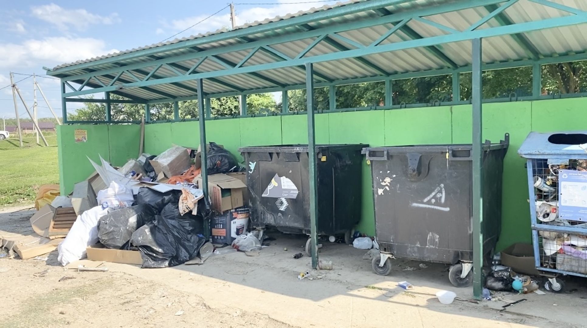 Домодедово, контейнерная площадка, просьба жителей, строительный мусор, крупногабаритный мусор, сортировка отходов, информационные таблички