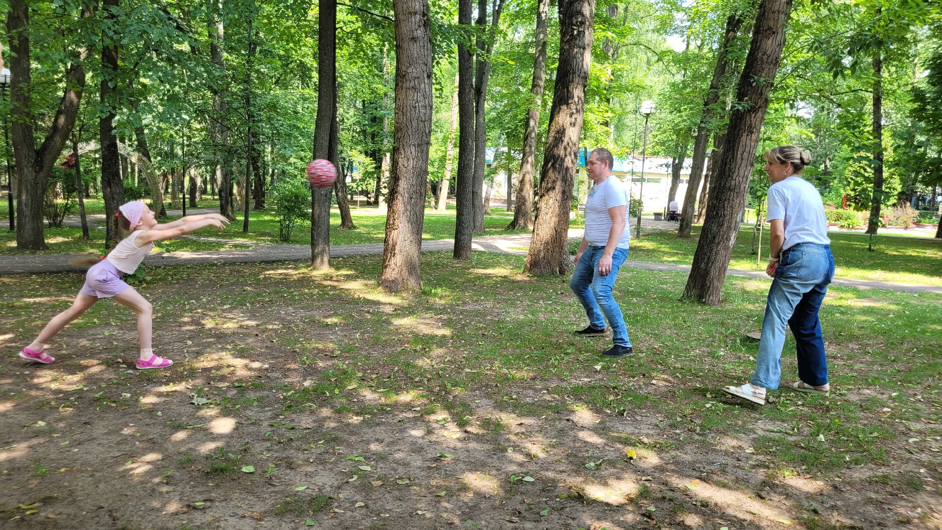 дети; литература; читающая скамейка; игры; библиотека; парки подмосковья