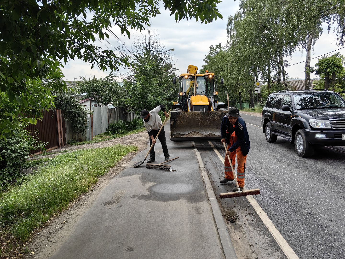 Дороги, уборка, погрузчик, пыль, бордюр